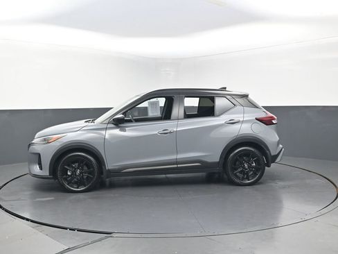 Used 2023 Nissan Kicks SR FWD image 11
