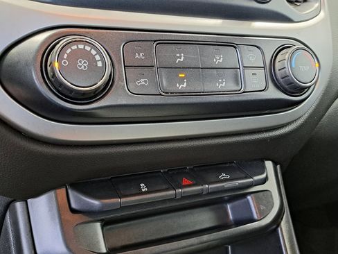 Used 2016 Chevrolet Colorado LT image 16