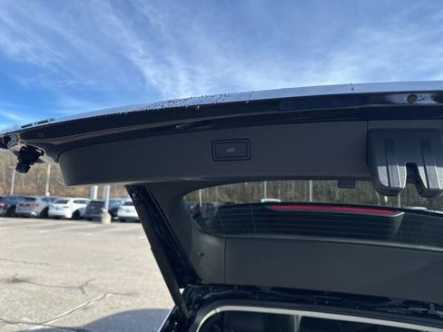 New 2026 Volkswagen Tiguan SE AWD/4WD image 9
