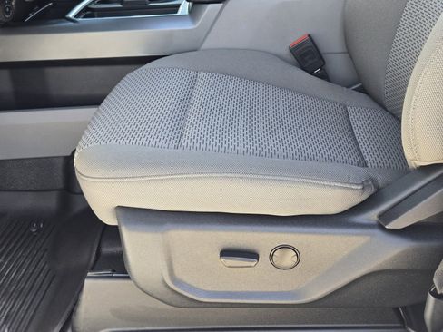 Certified 2022 Ford F250 XLT w/ XLT Value Package image 24