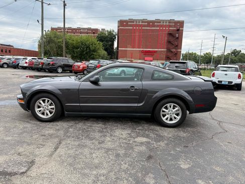 Used 2007 Ford Mustang Premium RWD image 5