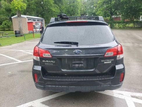 Used 2011 Subaru Outback 2.5i Limited AWD/4WD image 4