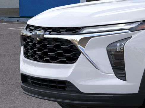 New 2026 Chevrolet Trax LS image 13