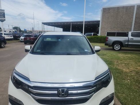 Used 2017 Honda Pilot EX image 6