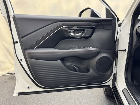 Used 2025 Acura ADX A-Spec image 12