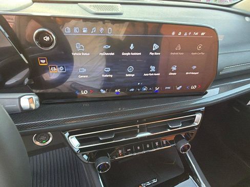 New 2027 Chevrolet Traverse Z71 w/ Enhanced Driving Package AWD/4WD image 27
