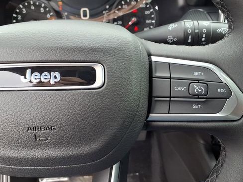 New 2026 Jeep Compass Latitude image 19