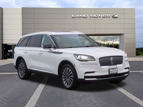 Used 2023 Lincoln Aviator Reserve image 3