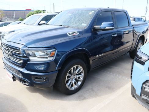 Used 2022 RAM 1500 Laramie w/ Laramie Southwest Edition image 3