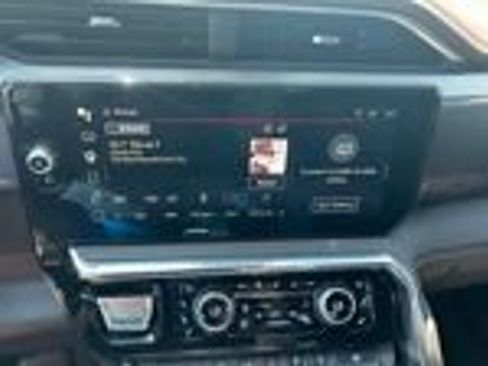 Used 2024 GMC Sierra 1500 Denali AWD/4WD image 4