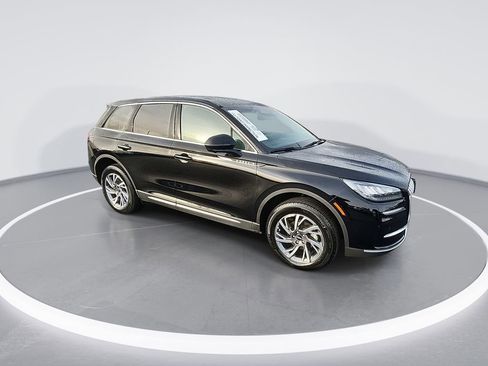 Used 2025 Lincoln Corsair FWD w/ Equipment Group 101A image 2