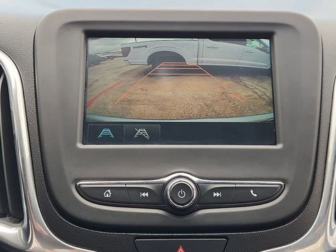 Used 2018 Chevrolet Equinox LT FWD image 14
