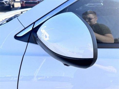 Used 2022 Buick Encore GX Essence w/ Advanced Technology Package image 11