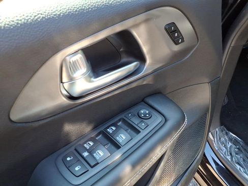 New 2026 Chrysler Pacifica Select image 14