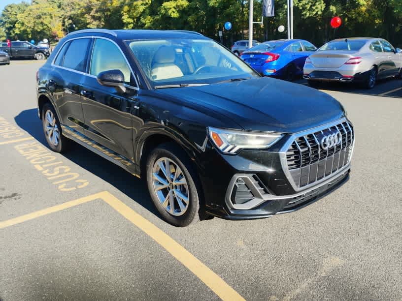 Used 2025 Audi Q3 2.0T Premium AWD/4WD image 2