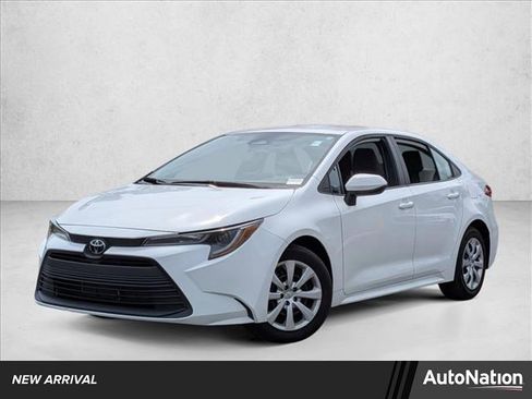 Used 2024 Toyota Corolla LE image 1