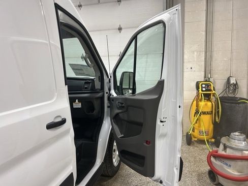 New 2025 Ford E-Transit 148 Medium Roof w/ Load Area Protection Package image 8