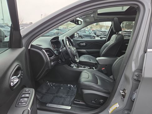 Used 2021 Jeep Cherokee Limited w/ Elite Package image 14