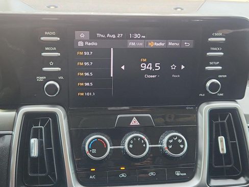 Used 2022 Kia Sorento LX AWD/4WD image 13