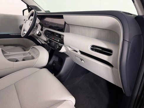 Used 2026 Hyundai Palisade Calligraphy image 36