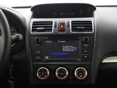 Used 2017 Subaru Crosstrek 2.0i image 15