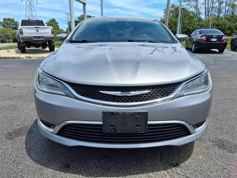 Used 2016 Chrysler 200 Limited w/ Convenience Group FWD image 2
