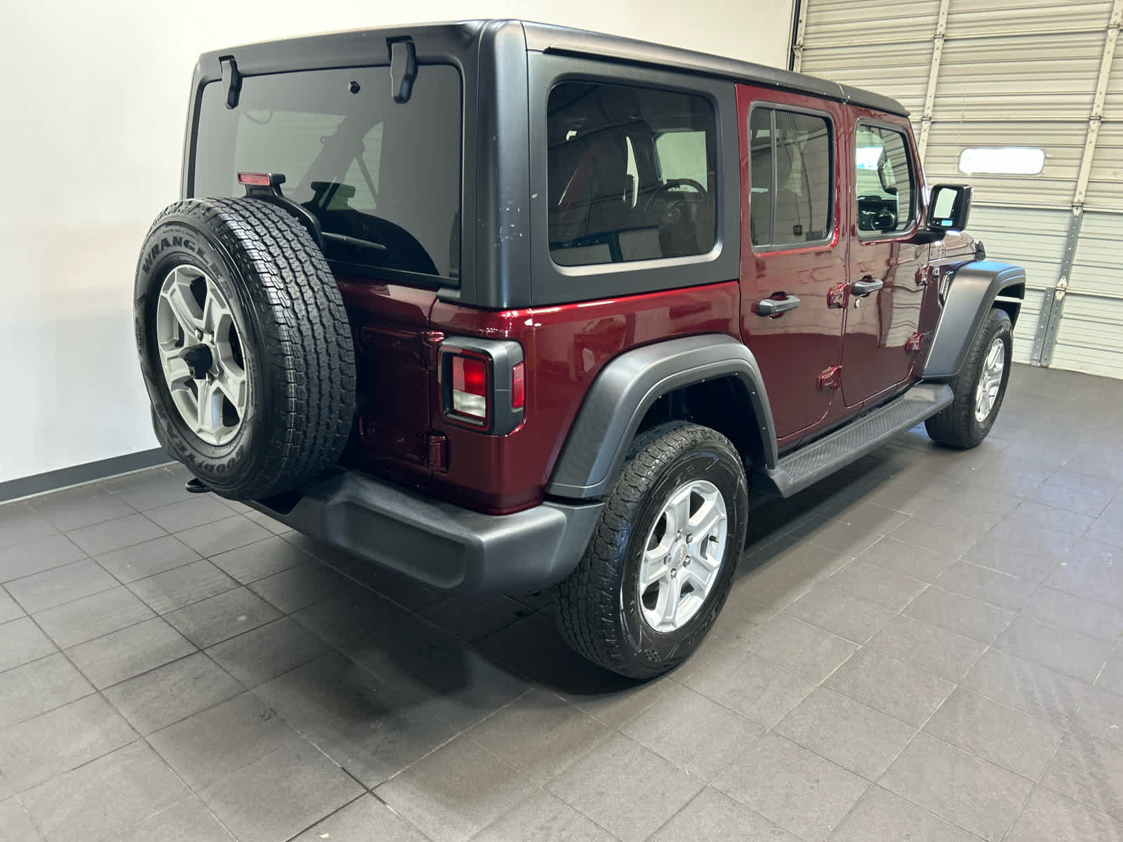 Used 2022 Jeep Wrangler Unlimited Sport AWD/4WD image 3