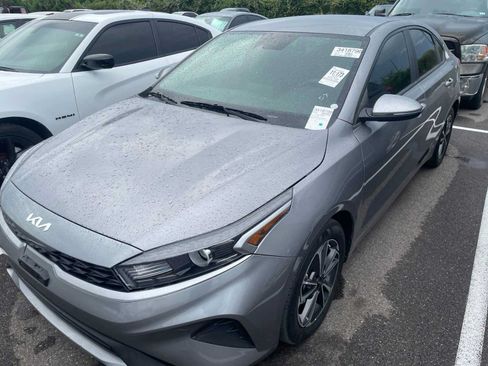 Used 2024 Kia Forte LXS w/ LXS Technology Package FWD image 1