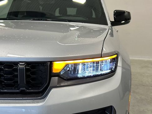 New 2026 Jeep Grand Cherokee L 4WD image 10