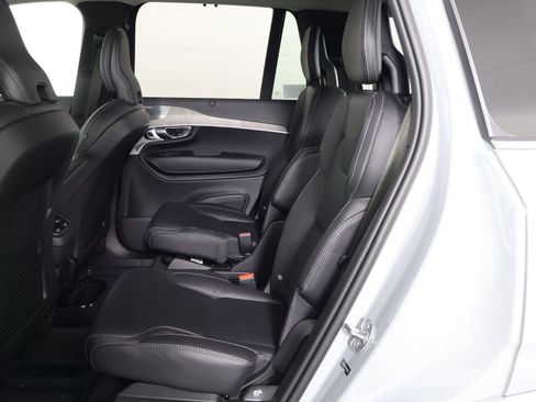 Certified 2024 Volvo XC90 B6 Ultimate AWD/4WD image 32