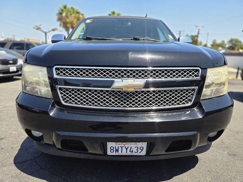Used 2011 Chevrolet Tahoe LTZ RWD image 3