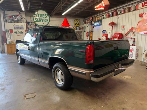 Used 1998 Chevrolet Silverado 1500 2WD Extended Cab w/ Preferred Equipment Group 2 image 3
