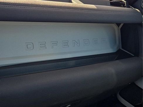 Used 2022 Land Rover Defender 110 S image 27