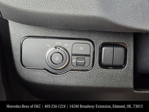 Used 2025 Mercedes-Benz Sprinter 2500 image 22