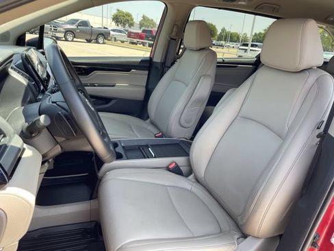 Certified 2024 Honda Odyssey Touring image 25