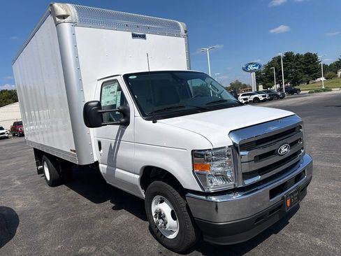 New 2027 Ford E-350 and Econoline 350 Super Duty w/ Power Equipment Group RWD image 7