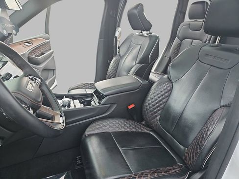 Used 2023 Jeep Grand Cherokee Summit w/ Luxury Tech Group V AWD/4WD image 19
