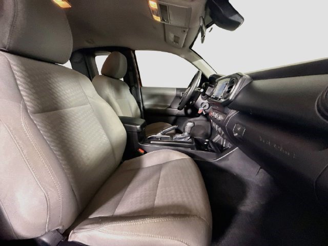 Used 2022 Toyota Tacoma SR RWD image 27