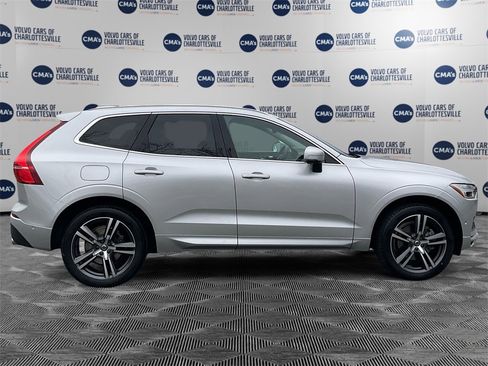 Used 2019 Volvo XC60 T6 Momentum w/ Premium Package image 6