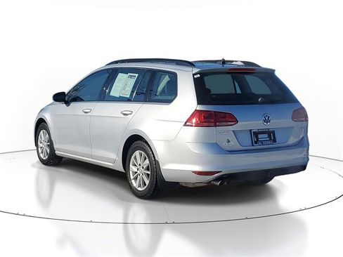 Used 2015 Volkswagen Golf S image 3