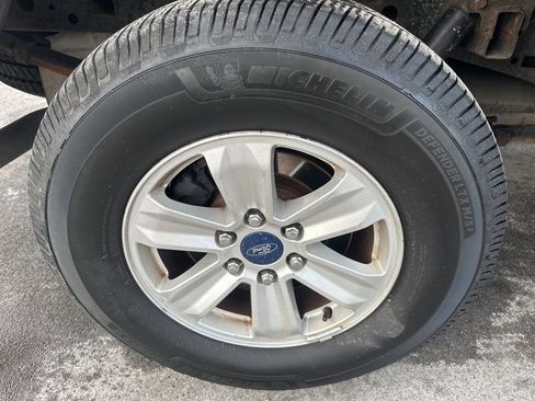 Used 2017 Ford F150 XLT image 30