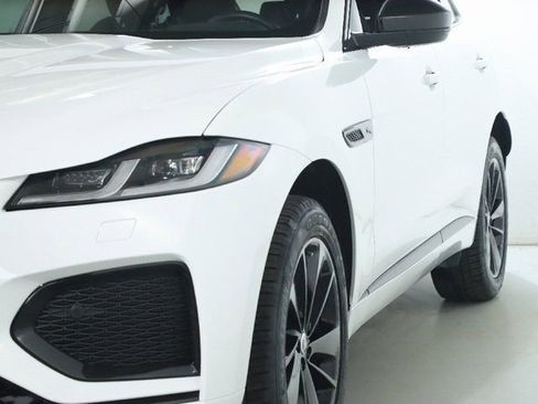Used 2025 Jaguar F-PACE R-Dynamic S image 4