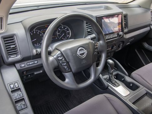 Used 2022 Nissan Frontier S w/ Technology Package AWD/4WD image 12