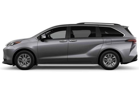 New 2026 Toyota Sienna XLE image 4