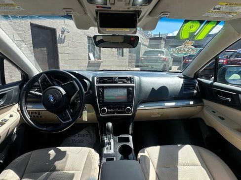 Used 2019 Subaru Outback 2.5i Premium w/ Popular Package #2 AWD/4WD image 17