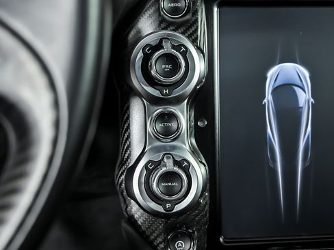 Used 2022 McLaren 720S Performance RWD image 28