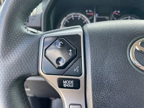 Used 2022 Toyota 4Runner Limited AWD/4WD image 17