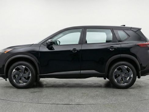 Used 2025 Nissan Rogue SV image 5