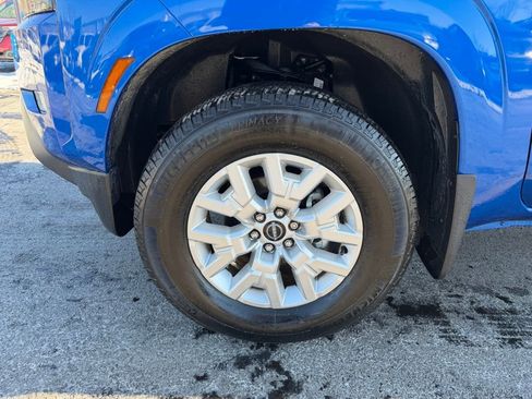 Used 2024 Nissan Frontier SV w/ SV Convenience Package image 10