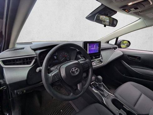 Used 2025 Toyota Corolla LE FWD image 10